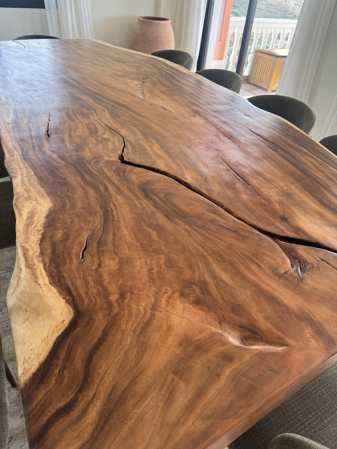 HOW TO RECOGNIZE QUALITY WOOD FURNITURE  (WITHOUT BEING AN EXPERT) <br>