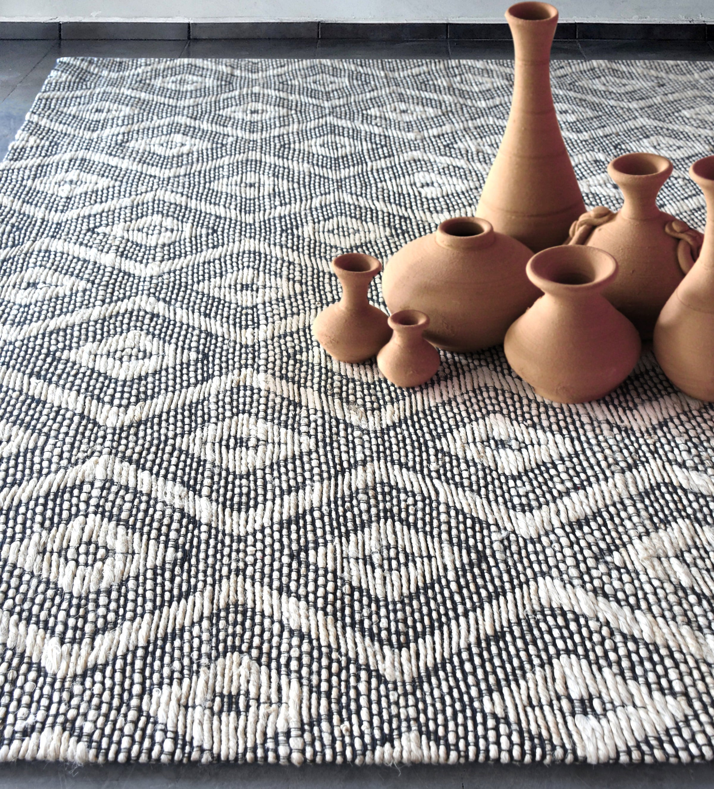 RUGS & CARPETS