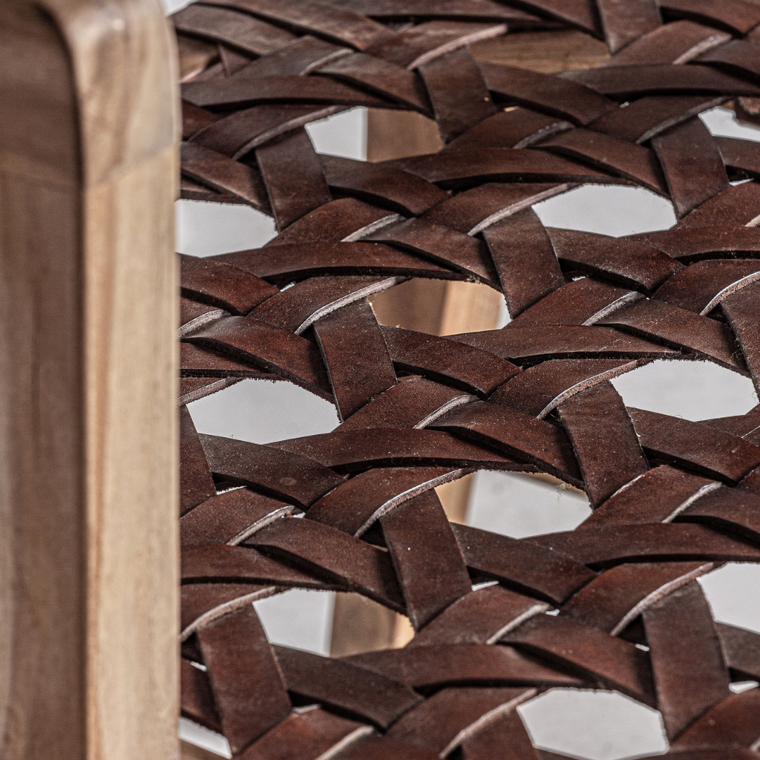 SARAYU LEATHER LOUNGE CHAIR | 62X62X74CM