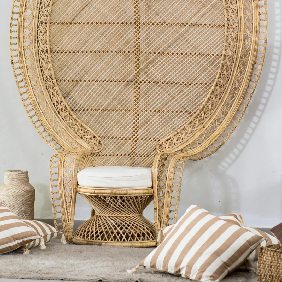 TEFITI HAND-WOVEN RATTAN PEACOCK CHAIR
