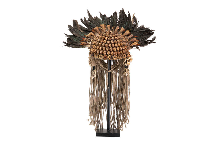 ETHNIC NECKLACE STAND  "D" -NATURAL SHELLS-