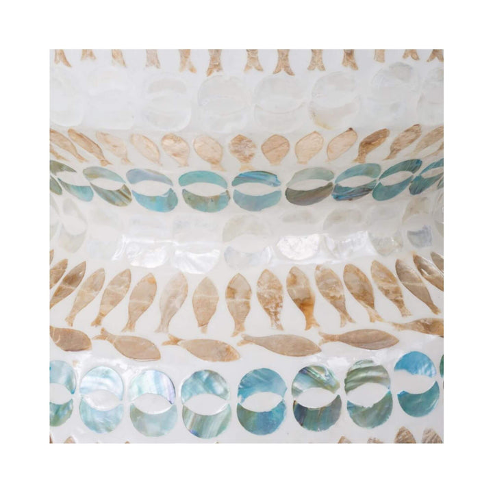 Close-up of adela´s stool mid section. 