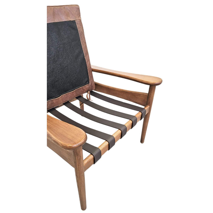 Asikni leather chair showing seat frame and leather-supported structure