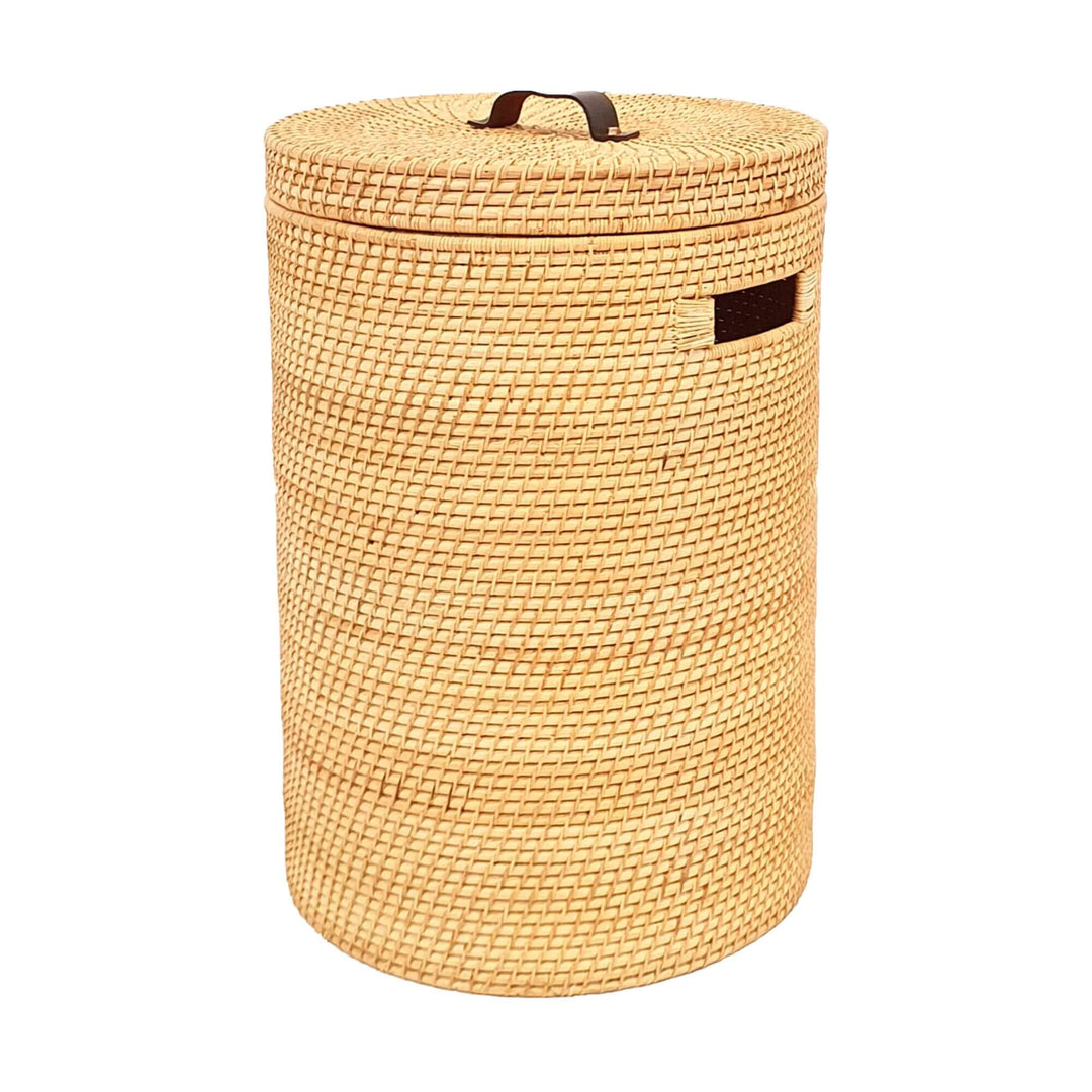 Calcuta rattan laundry basket with lid in natural color