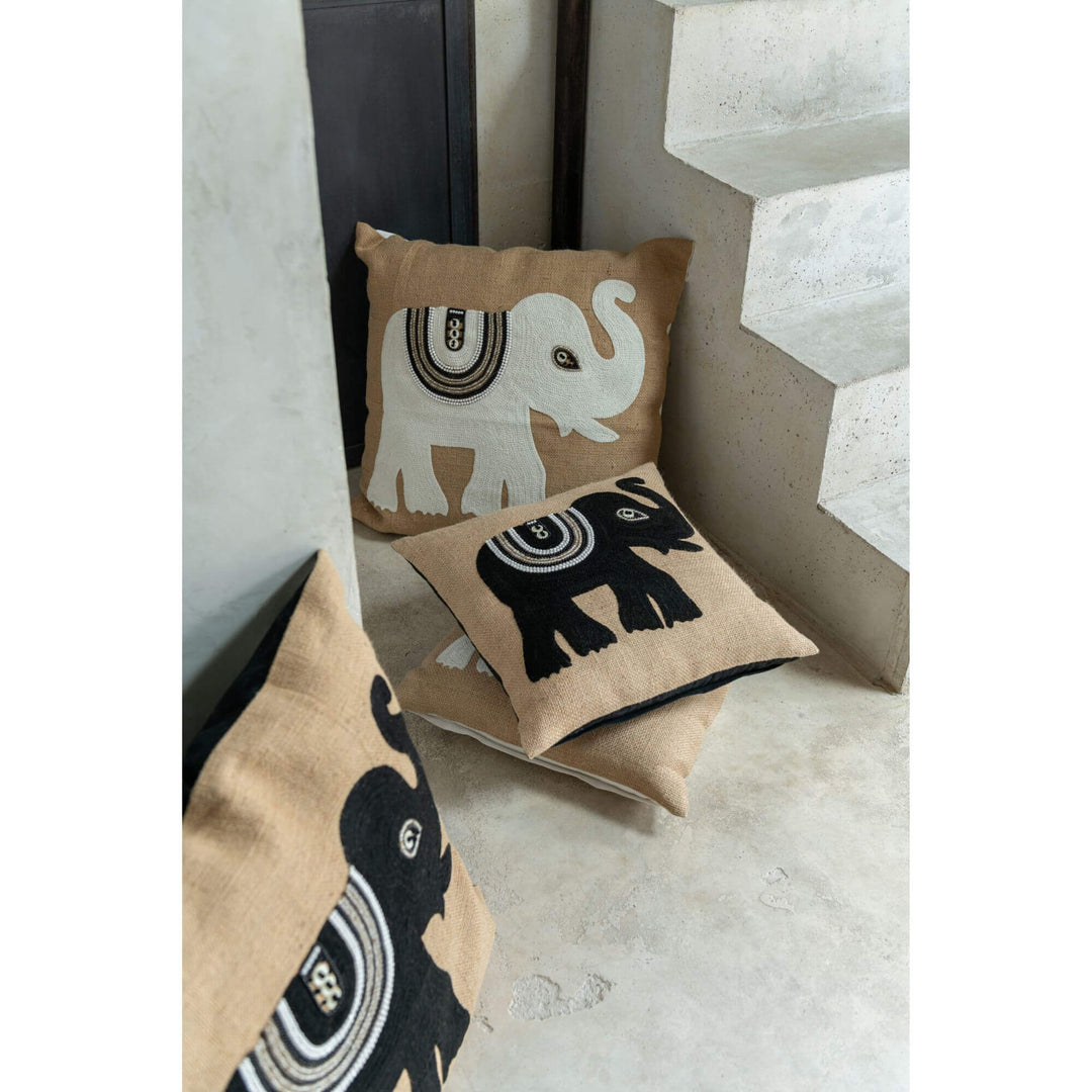 Decorative elephant cushion made of natural jute
