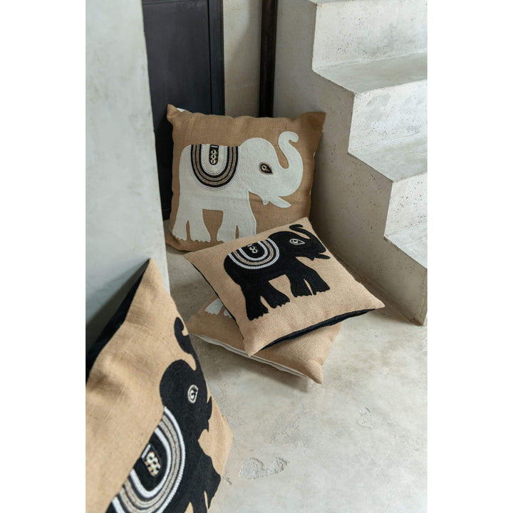 Decorative elephant cushion made of natural jute
