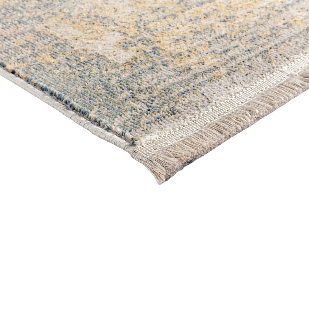 Close-up of the Himalaya rug texture showing the viscose sheen and polyamide detailing.