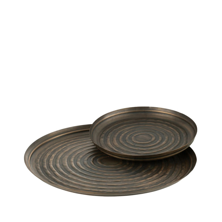 Set of infinite metal trays displayed together in different sizes.