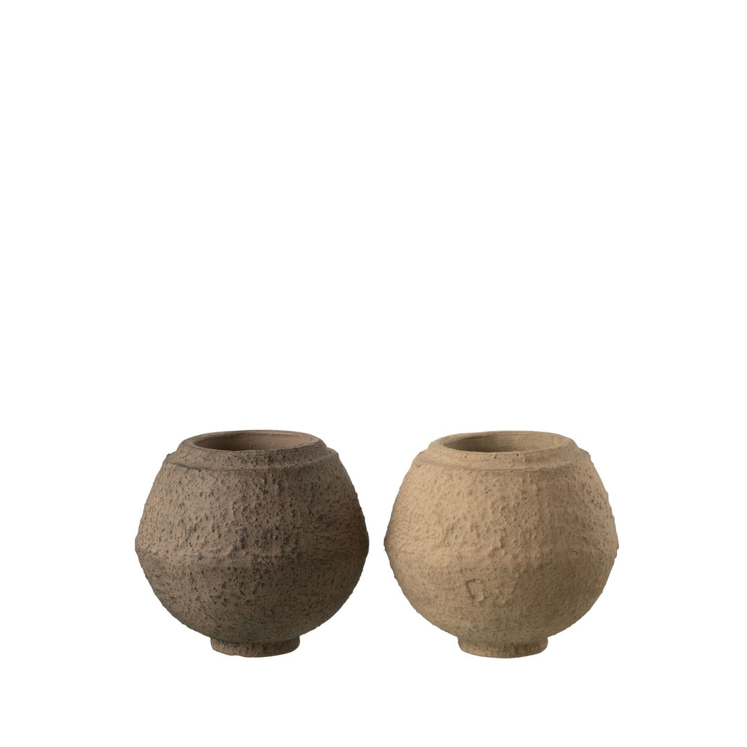 Front view of the Kano Rustic Pot in terracotta with compact rounded shape.