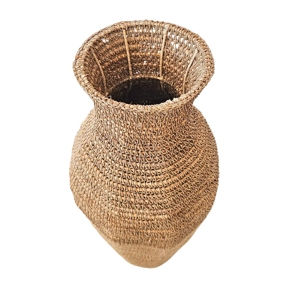 Top view of Macarelleta basket showing woven opening