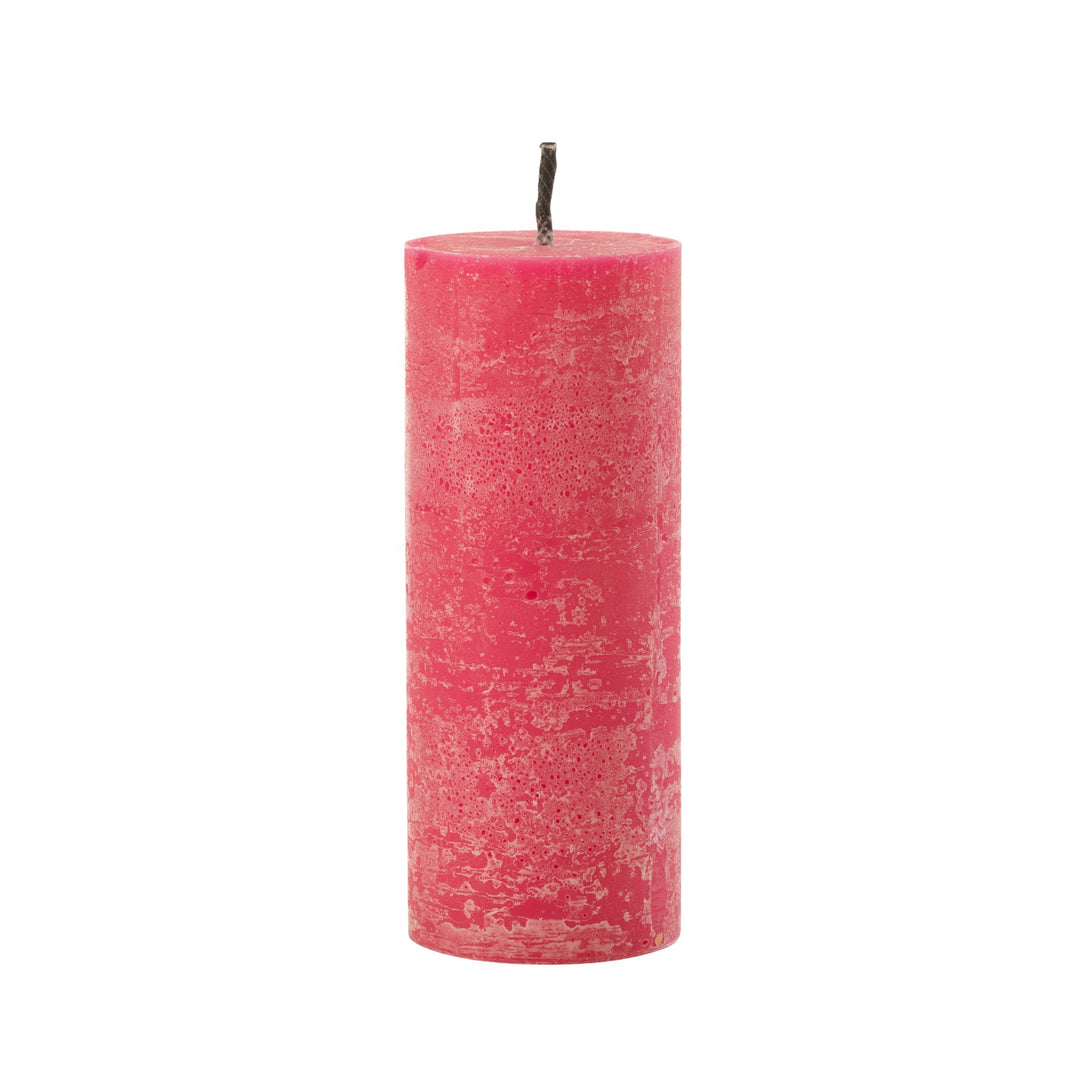 Medium Mahe pink Outdoor Candle in bright pink paraffin.