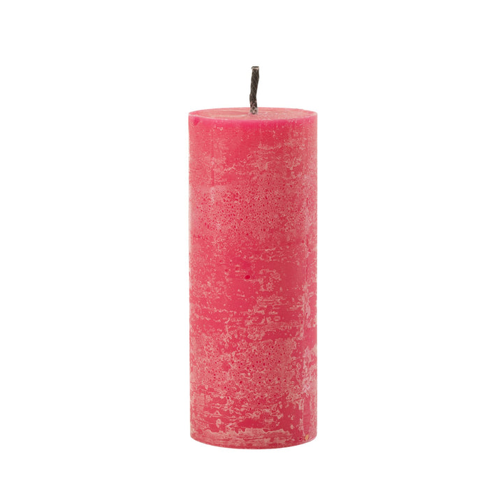 Medium Mahe pink Outdoor Candle in bright pink paraffin.