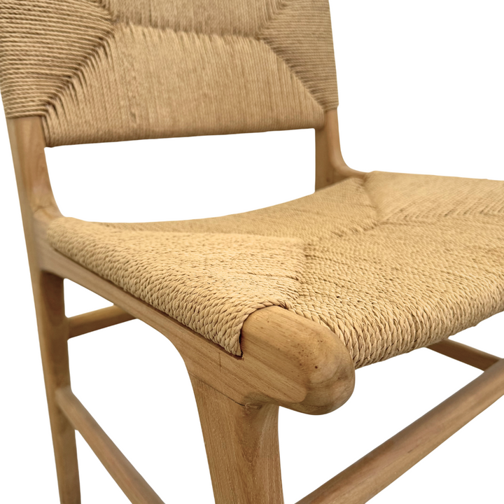 Detail of central weave intersection on chair seat