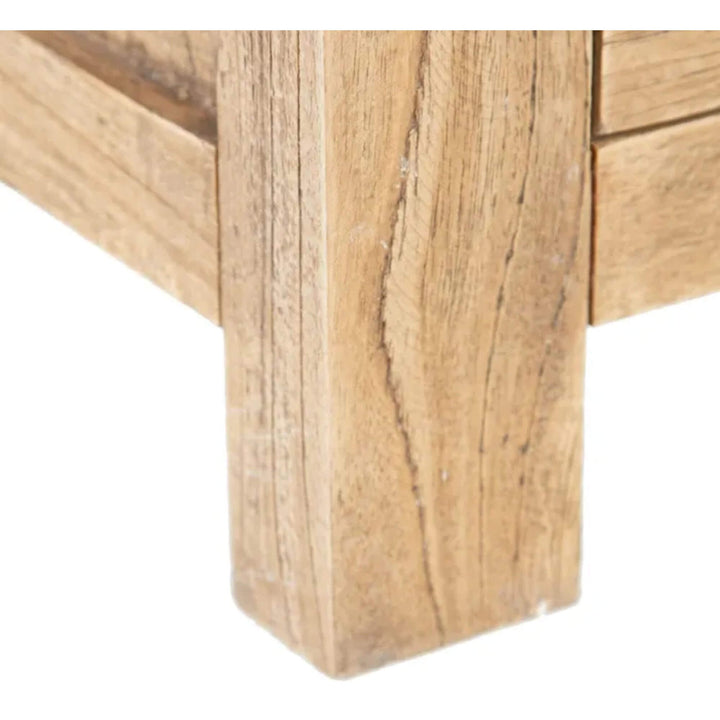 Close-up of mindi bottom leg