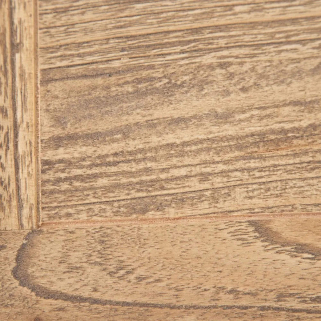 Close-up of mindi wood grain texture