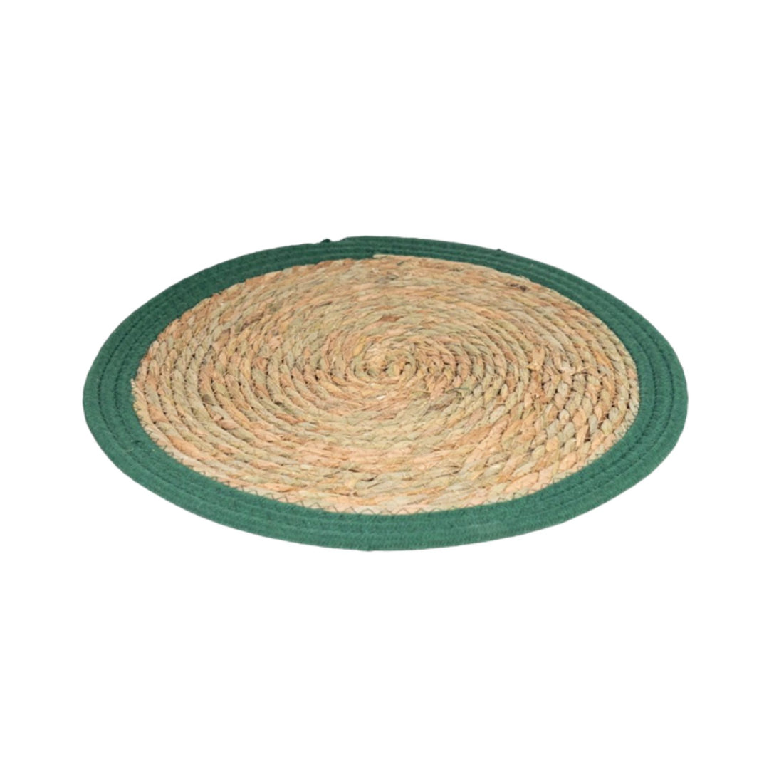Front view of the Natuna Table Mat made of woven natural fibers with green border.