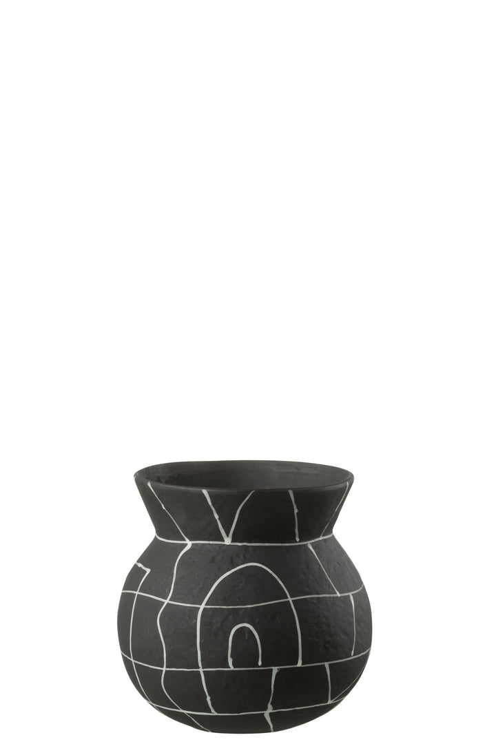 Individual Neo Collection vase highlighting the cylindrical silhouette.