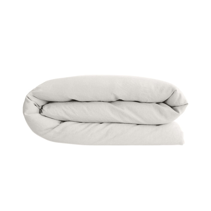 Folded Opera duvet cover displaying its soft structure and linen-rich fabric.