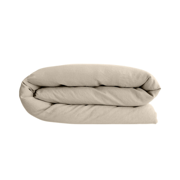 Folded Opera duvet cover displaying its soft structure and linen-rich fabric.