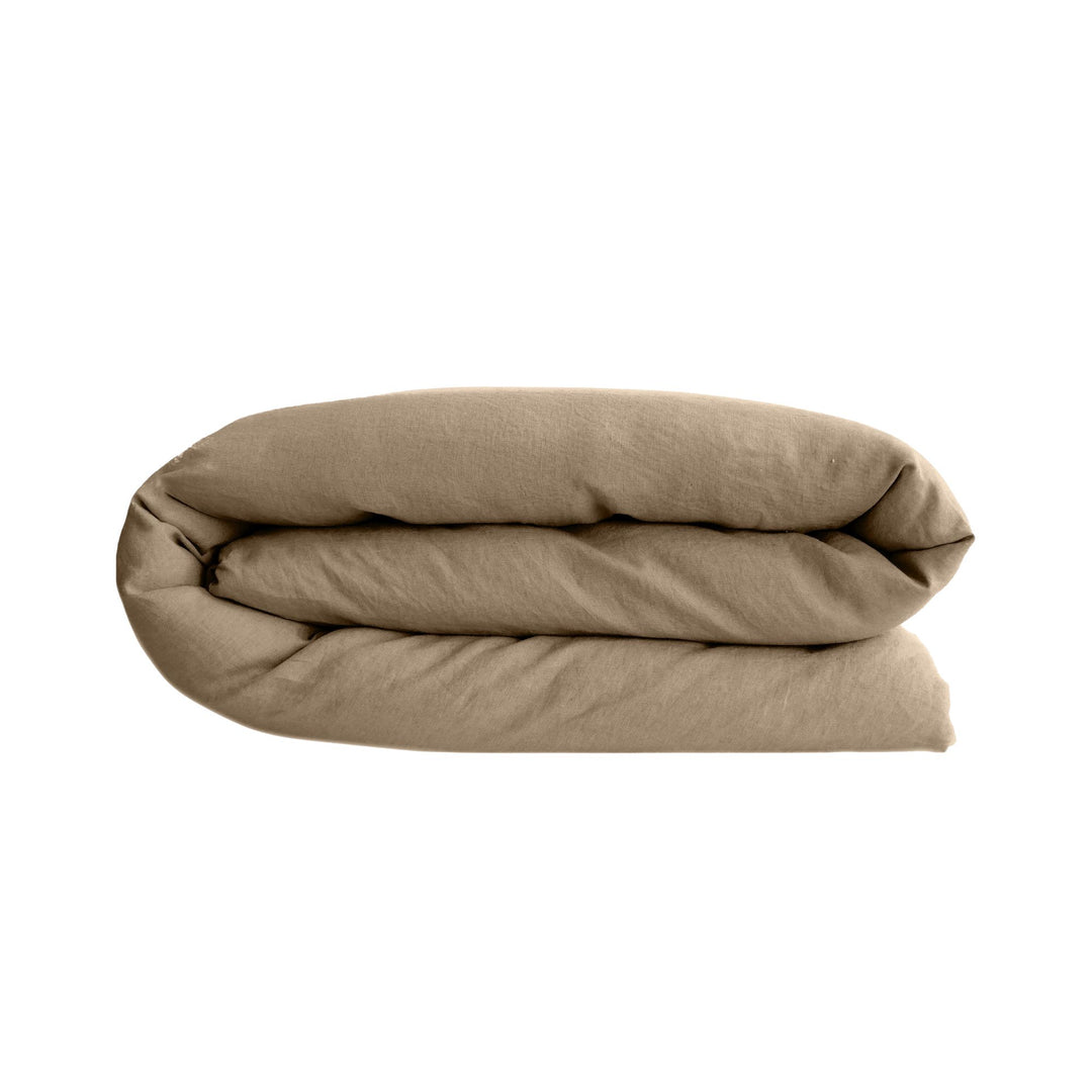 Folded Opera duvet cover displaying its soft structure and linen-rich fabric.