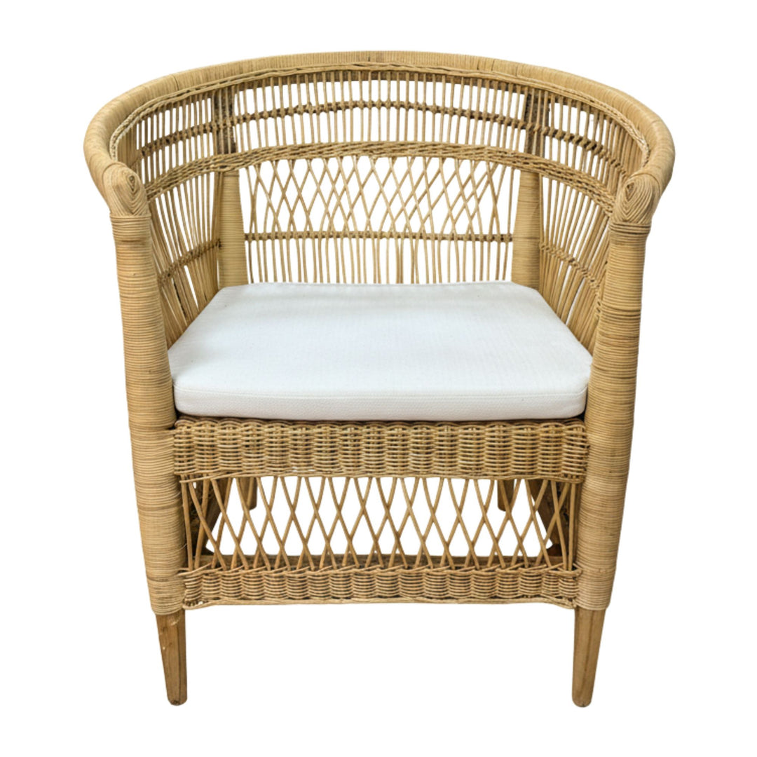 Front view of the Punta Blanca Chair made of natural rattan and teak wood.
