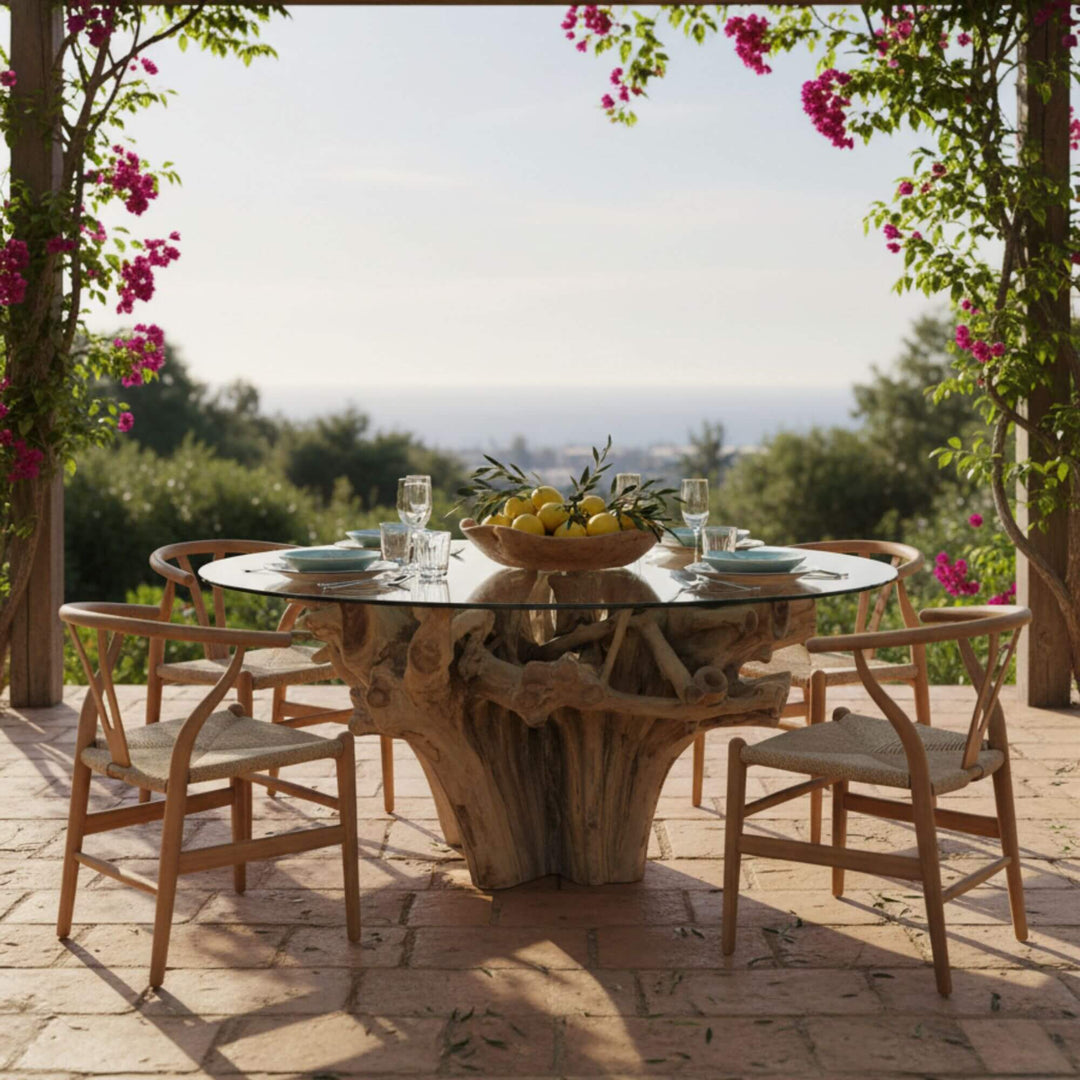 Outdoor setting of Tagi teak dining chair and Mur Dining table