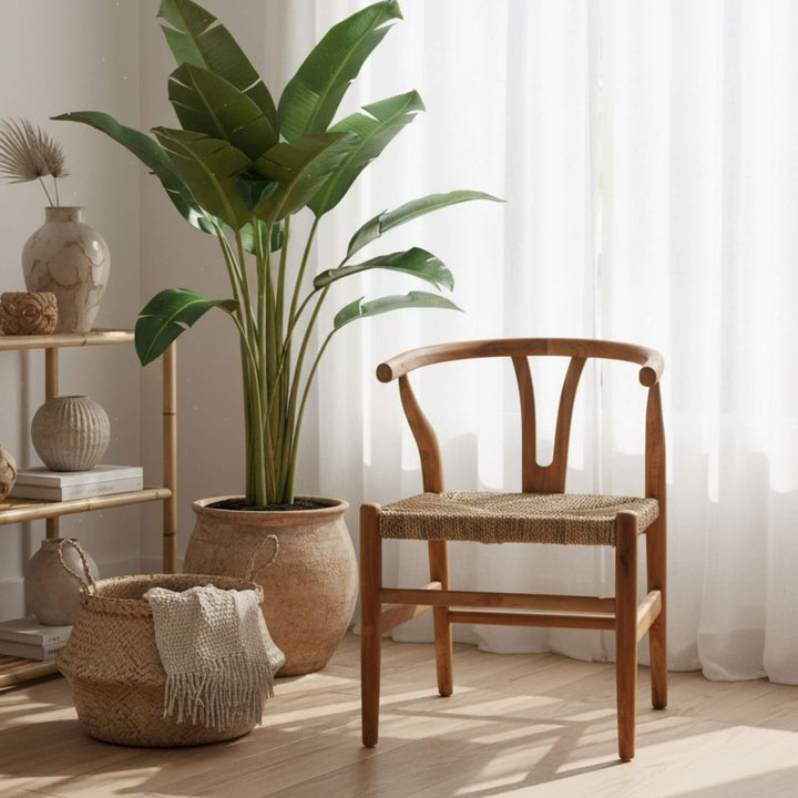 Cozy living room with Tagi teak dining chair