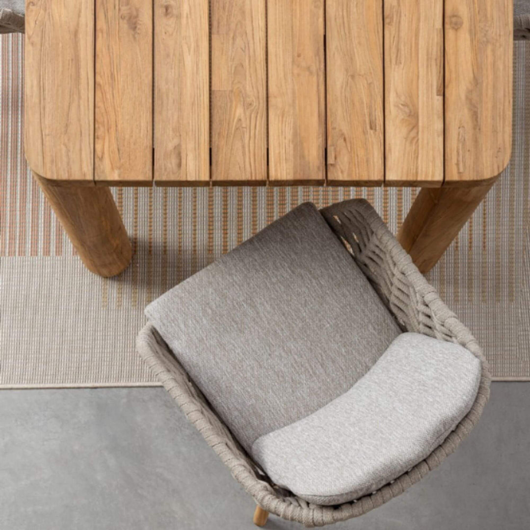 TRUNK OUTDOOR DINING TABLE