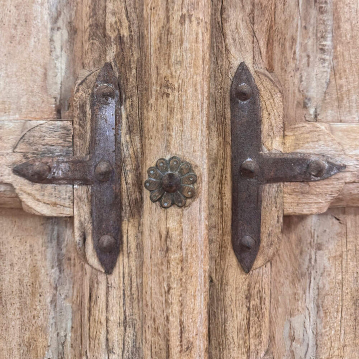Detailed view of the antique-style iron handles on the White Briss Wardrobe doors.