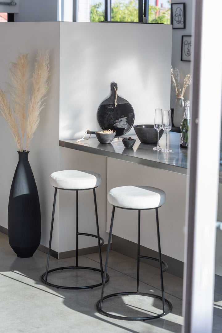 MATE OVAL BLACK VASE