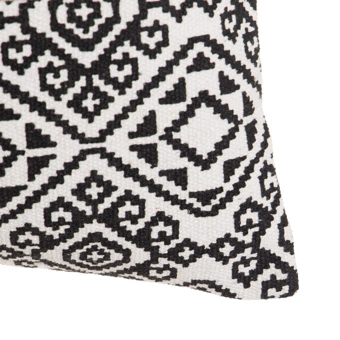DENZ CUSHION | BEIGE/BLACK&WHITE